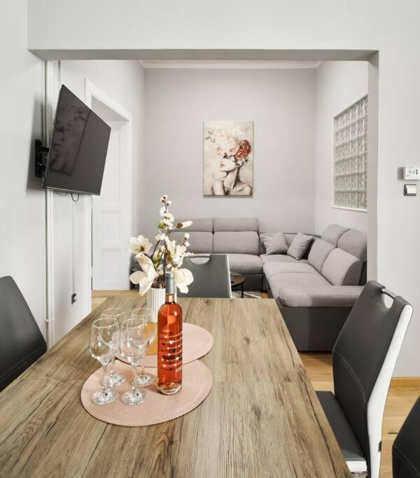 City Twenty 2Bdr Apartment By Irundo Загреб Экстерьер фото